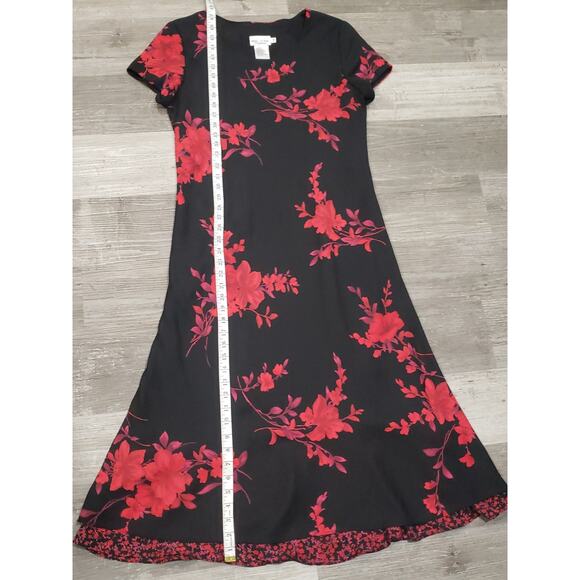 Miss Dorby Black & Red Floral Print Short Sleeved Christmas Holiday Party Dress - Picture 6 of 6